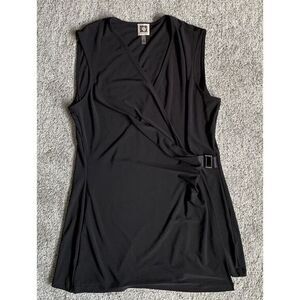Anne Klein Women's‎ Medium Sleeveless Black Vneck Blouse w/Gold Buckle